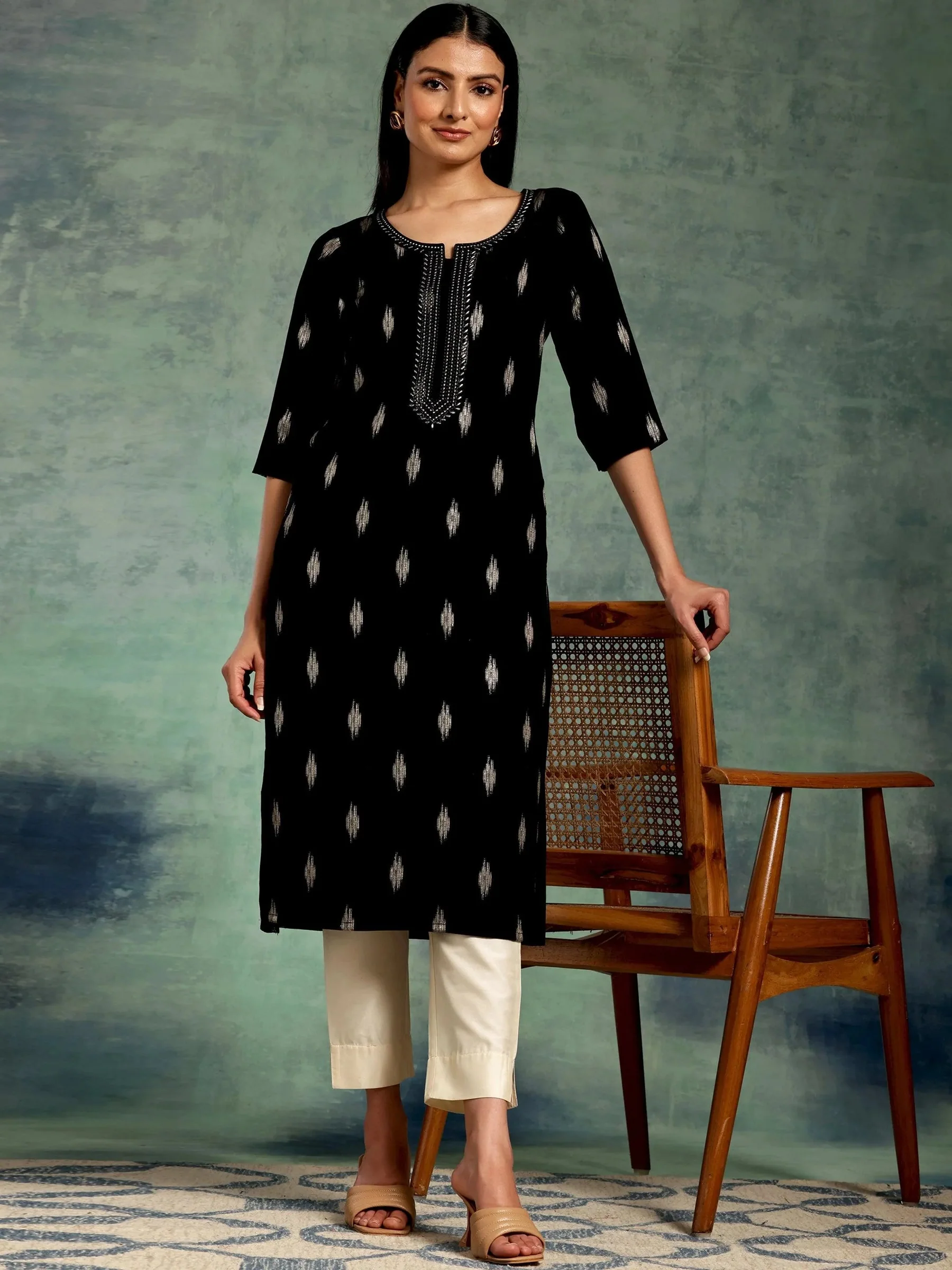 5_a79b827b-da05-4d51-9624-00c45e63c0d7.webp Black Woven Design Rayon Straight Kurta - Image 1